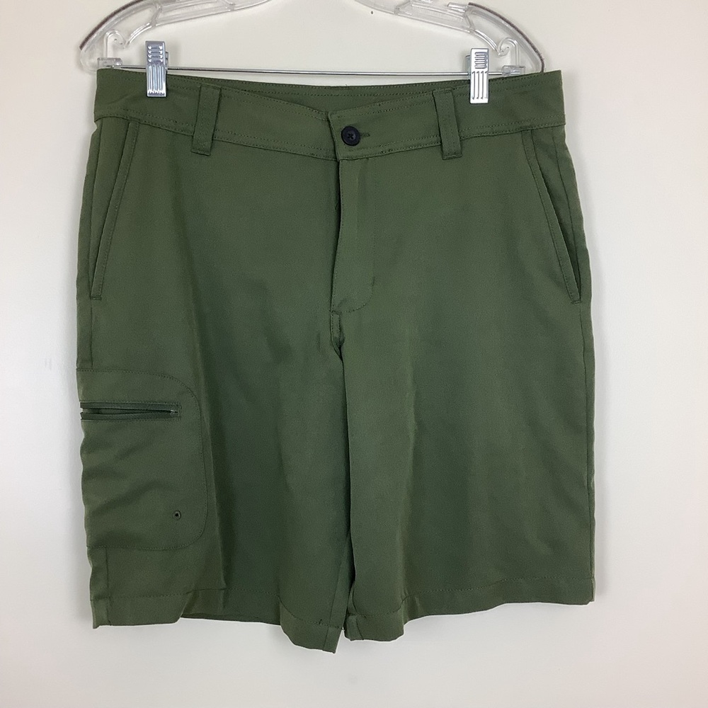 Magellan Men's 30 Green Outdoors Fish Gear Water Repellent Cargo Shorts